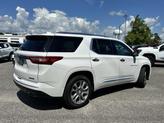 Thumbnail of 2021 Iridescent Pearl Tricoat Chevrolet Traverse