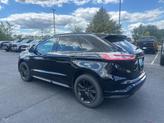Thumbnail of 2021 Black Ford Edge