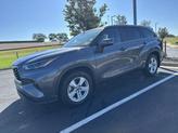 Thumbnail of 2023 Magnetic Gray Metallic Toyota Highlander