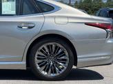 Thumbnail of 2018 Silver Lexus LS 500