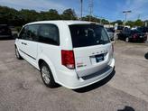 Thumbnail of 2016 White Dodge Grand Caravan
