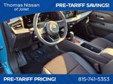 Thumbnail of 2025 2t Ice Blk Roof Nissan Kicks