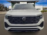 Thumbnail of 2026 opal white pearl Volkswagen Atlas