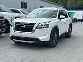 Thumbnail of 2023 Pearl White Tricoat Nissan Pathfinder