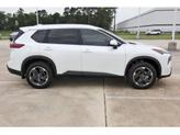 Thumbnail of 2025 Everest White P Nissan Rogue