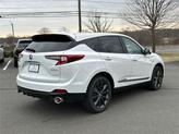 Thumbnail of 2025 Platinum White Pearl Acura RDX