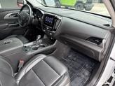 Thumbnail of 2021 Iridescent Pearl Tricoat Chevrolet Traverse