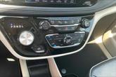 Thumbnail of 2018 Bright White Clearcoat Chrysler Pacifica