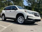 Thumbnail of 2019 White Diamond Pearl Honda Pilot