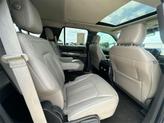 Thumbnail of 2019 White Platinum Metallic Tri-Coat Ford Expedition