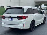 Thumbnail of 2025 Platinum White Pearl Honda Odyssey