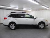 Thumbnail of 2010 Satin White Pearl Subaru Outback