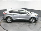 Thumbnail of 2022 Iconic Silver Metallic Ford Edge