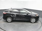Thumbnail of 2022 Agate Black Metallic Ford Edge