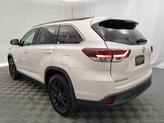 Thumbnail of 2019 Blizzard Pearl Toyota Highlander