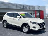 Photo of 2021 Pearl White Tricoat Nissan Rogue Sport