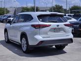 Thumbnail of 2022 Pearl Toyota Highlander Hybrid