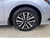 Thumbnail of 2019 Ice Silver Metallic Subaru Legacy