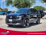 Photo of 2025 Super Black Nissan Kicks