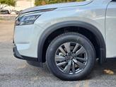 Thumbnail of 2025 Everest White Pearl Tricoat Nissan Pathfinder