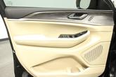 Thumbnail of 2024 Diamond Black Jeep Grand Cherokee L