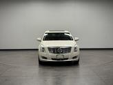 Thumbnail of 2013 White Diamond Clearcoat Cadillac XTS