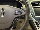 Thumbnail of 2017 White Platinum Clearcoat Metallic Lincoln MKX