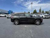 Thumbnail of 2023 Rocky Mountain Pearlcoat Jeep Grand Cherokee