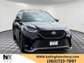 Photo of 2022 Midnight Black Metallic Toyota Highlander