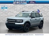 Photo of 2022 Iconic Silver Metallic Ford Bronco Sport