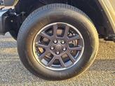 Thumbnail of 2023 Granite Crystal Clearcoat Metallic Jeep Gladiator