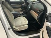 Thumbnail of 2019 Oxford White Ford Explorer