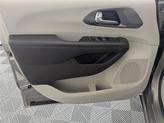 Thumbnail of 2018 Molten Silver Chrysler Pacifica