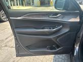 Thumbnail of 2025 Baltic Gray Metallic Clearcoat Jeep Grand Cherokee L