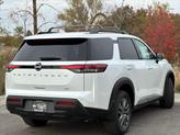 Thumbnail of 2025 Everest White Pearl Tricoat Nissan Pathfinder