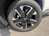 Thumbnail of 2025 Aspen White Tricoat Nissan Kicks