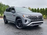 2024 Volkswagen Atlas 2.0T Peak Edition SEL