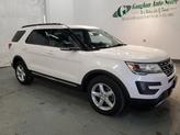 Thumbnail of 2016 White Platinum Clearcoat Metallic Ford Explorer