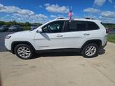 Thumbnail of 2018 Bright White Clearcoat Jeep Cherokee