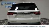 Thumbnail of 2022 Iridescent Pearl Tricoat Chevrolet Traverse