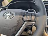 Thumbnail of 2016 Gold Toyota Highlander