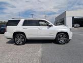 Thumbnail of 2018 White Frost Tricoat GMC Yukon