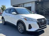 Thumbnail of 2024 Aspen White Tricoat Nissan Kicks
