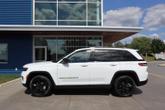 Thumbnail of 2023 Bright White Clearcoat Jeep Grand Cherokee