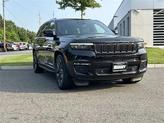 Photo of 2023 Diamond Black Crystal Pearlcoat Jeep Grand Cherokee L