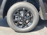 Thumbnail of 2025 Diamond Black Crystal Pearlcoat Jeep Grand Cherokee L