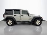 Thumbnail of 2016 Billet Silver Metallic Clearcoat Jeep Wrangler Unlimited
