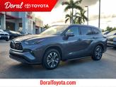 Photo of 2022 Gray Toyota Highlander