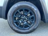 Thumbnail of 2020 Bright White Clearcoat Jeep Cherokee
