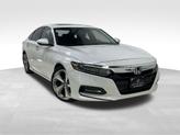 Photo of 2018 Platinum White Pearl Honda Accord